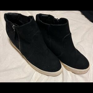 Size 9. Used, good condition